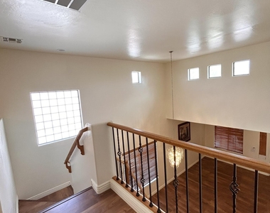 2692 E Vermont Court - Photo Thumbnail 15