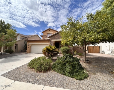 2692 E Vermont Court - Photo Thumbnail 1