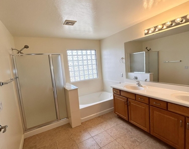 2692 E Vermont Court - Photo Thumbnail 19