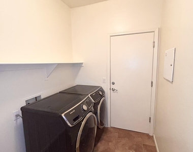 2692 E Vermont Court - Photo Thumbnail 11