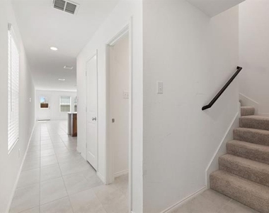 155 Plumcove Drive - Photo Thumbnail 5