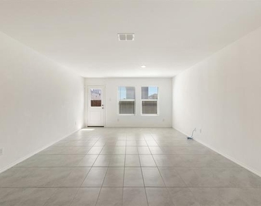 155 Plumcove Drive - Photo Thumbnail 9