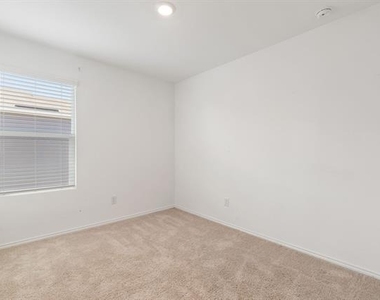 155 Plumcove Drive - Photo Thumbnail 20