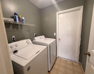 1765 Sw Desert Avenue - Photo Thumbnail 9