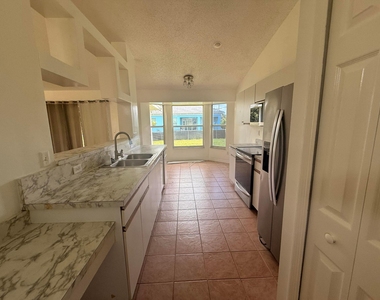 1765 Sw Desert Avenue - Photo Thumbnail 12