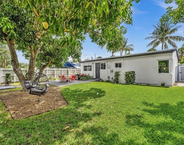 5365 N Andrews Avenue - Photo Thumbnail 26