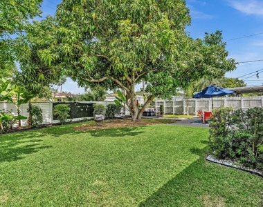 5365 N Andrews Avenue - Photo Thumbnail 28