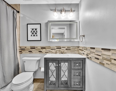 5365 N Andrews Avenue - Photo Thumbnail 21