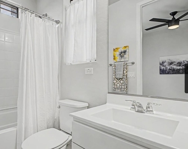 2090 S Dorsey Lane - Photo Thumbnail 8