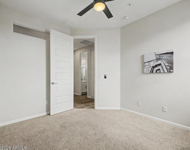 2090 S Dorsey Lane - Photo Thumbnail 15