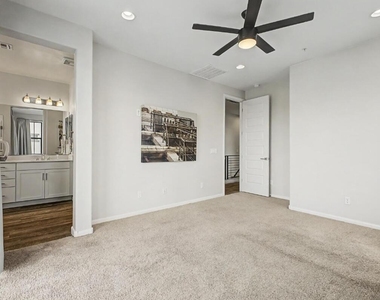 2090 S Dorsey Lane - Photo Thumbnail 14