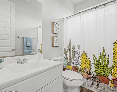2090 S Dorsey Lane - Photo Thumbnail 13