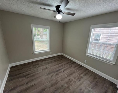 719 Fairwood Drive - Photo Thumbnail 16