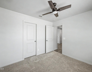 3520 N La Paz Drive - Photo Thumbnail 19