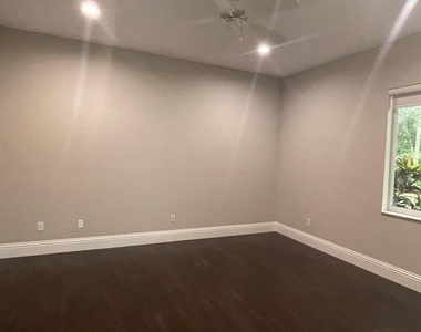 7684 Doubleton Drive - Photo Thumbnail 19