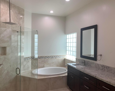 7684 Doubleton Drive - Photo Thumbnail 23