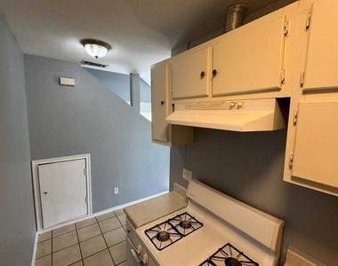 3850 Mt Ranier Street - Photo Thumbnail 10
