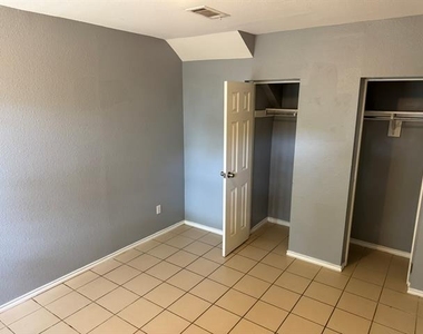 3850 Mt Ranier Street - Photo Thumbnail 5