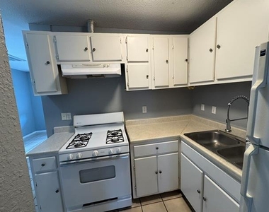 3850 Mt Ranier Street - Photo Thumbnail 3