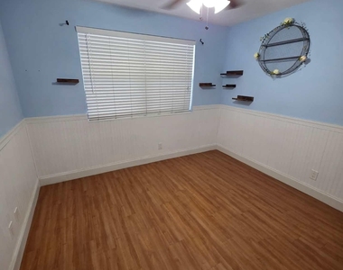 10046 Winding Lake Road - Photo Thumbnail 22