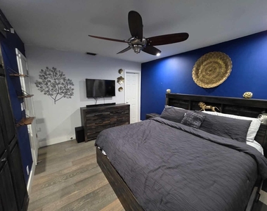 10046 Winding Lake Road - Photo Thumbnail 14