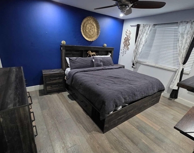 10046 Winding Lake Road - Photo Thumbnail 12
