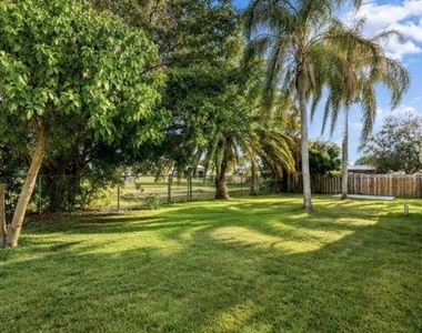 272 Sw Carter Avenue - Photo Thumbnail 9
