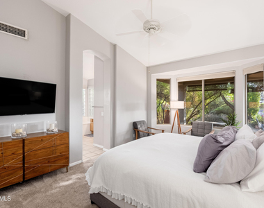 14436 N 67th Place - Photo Thumbnail 20