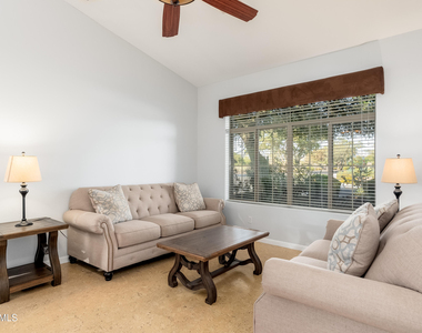 14436 N 67th Place - Photo Thumbnail 7