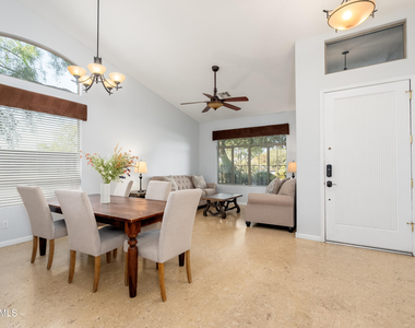 14436 N 67th Place - Photo Thumbnail 5