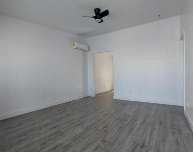 1917 E Monroe Street - Photo Thumbnail 1
