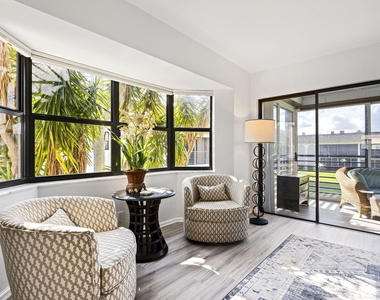 755 Saturn Street - Photo Thumbnail 2