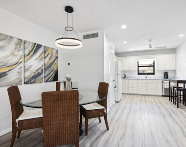 755 Saturn Street - Photo Thumbnail 5