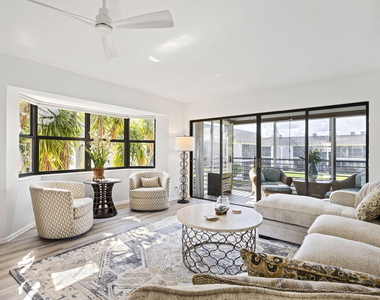 755 Saturn Street - Photo Thumbnail 3