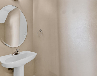 8103 Bellagio Lane - Photo Thumbnail 10