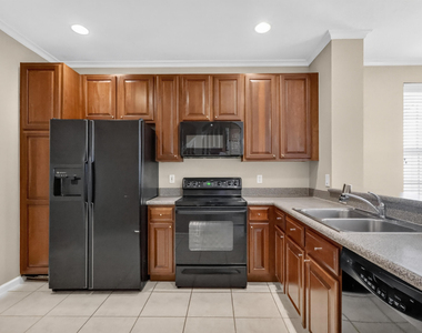 8103 Bellagio Lane - Photo Thumbnail 3