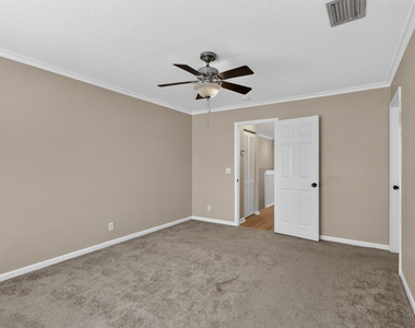 8103 Bellagio Lane - Photo Thumbnail 23