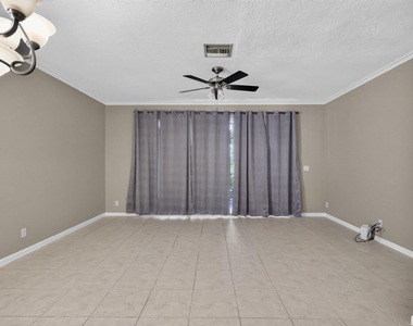 8103 Bellagio Lane - Photo Thumbnail 17