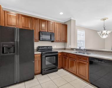 8103 Bellagio Lane - Photo Thumbnail 19