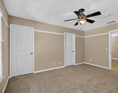 8103 Bellagio Lane - Photo Thumbnail 32