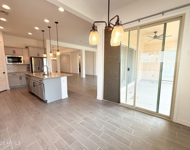 5214 W Thresher Way - Photo Thumbnail 9