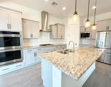 5214 W Thresher Way - Photo Thumbnail 11
