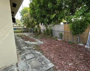 5881 Ne 18th Avenue - Photo Thumbnail 6