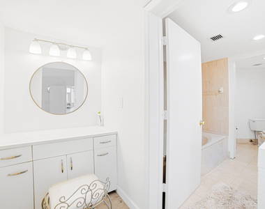 100 Se 5th Avenue - Photo Thumbnail 25