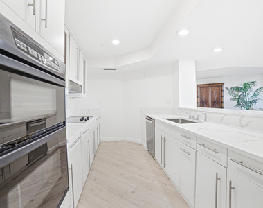 100 Se 5th Avenue - Photo Thumbnail 17