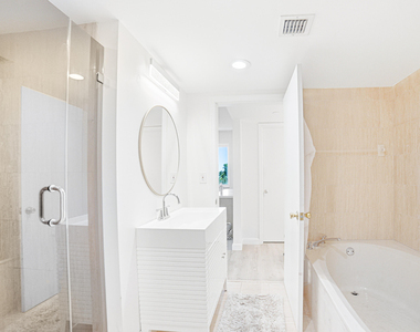 100 Se 5th Avenue - Photo Thumbnail 26