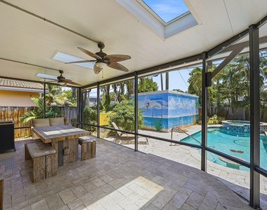 1658 Jackson Street - Photo Thumbnail 27