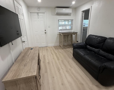 51 Sw 13th Street - Photo Thumbnail 4