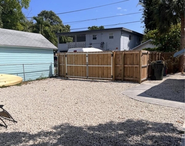 51 Sw 13th Street - Photo Thumbnail 9