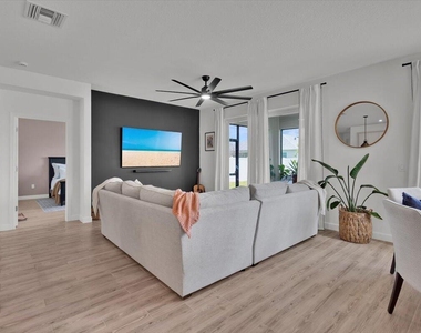 14047 Sw Safi Terrace - Photo Thumbnail 13